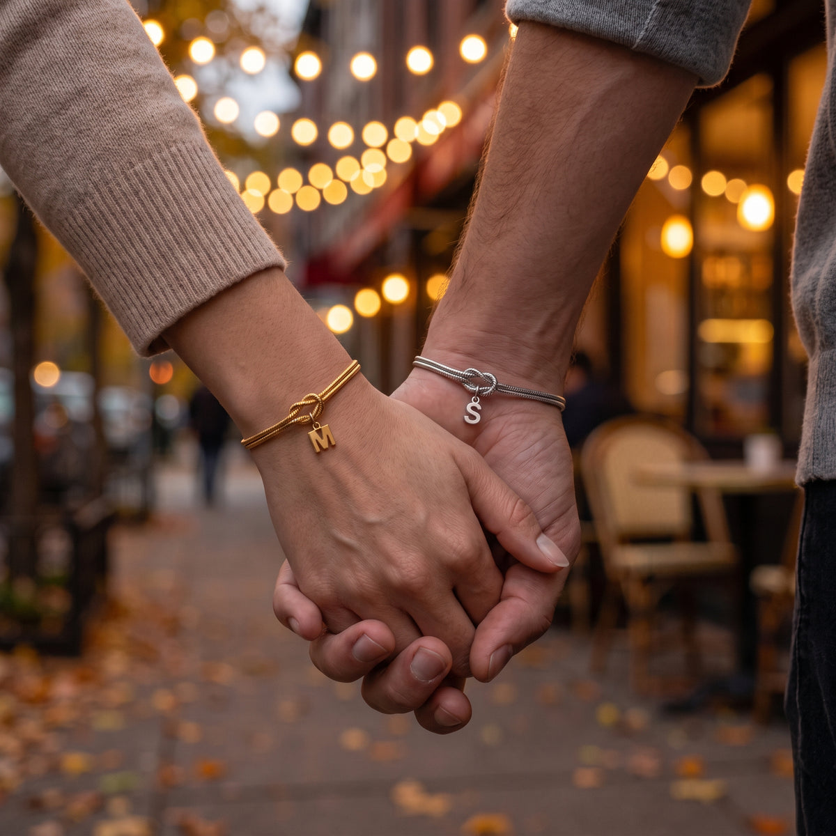 Pulsera con Inicial Nudo Eterno