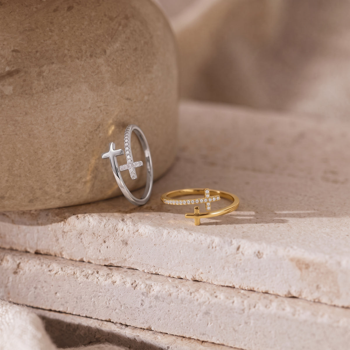 Anillo de Doble Cruz