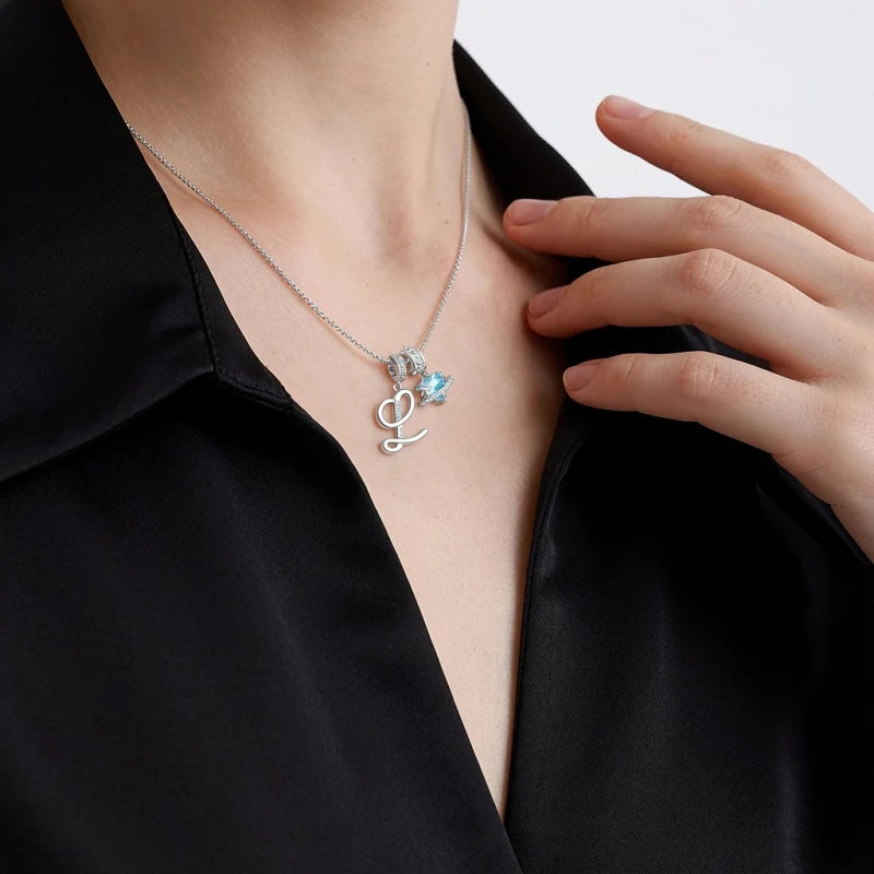 Collar con Piedra Corazón e Inicial
