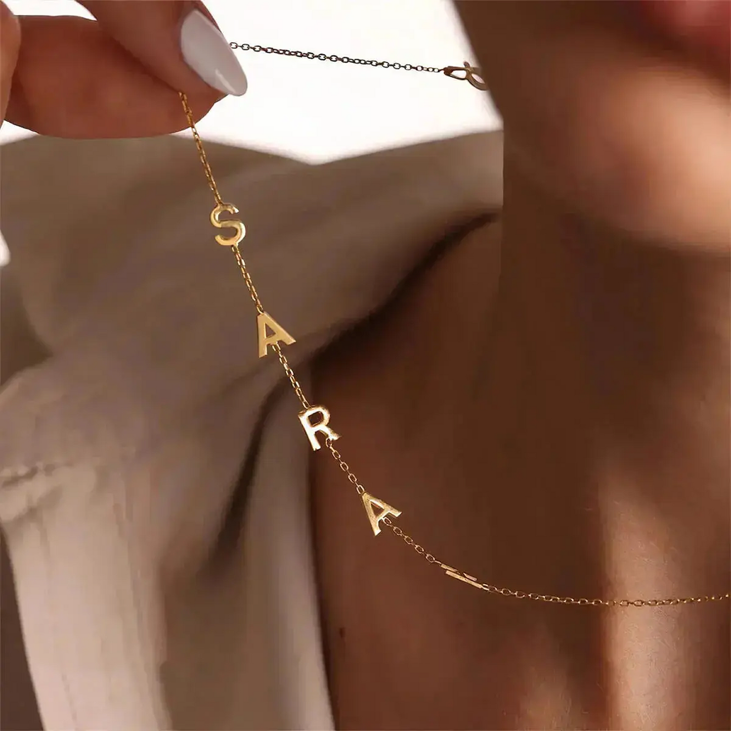 Collar de Iniciales Laterales