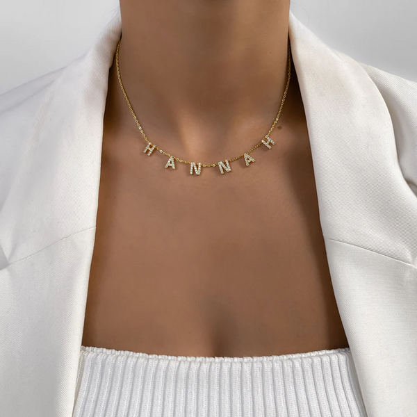 Collar de Nombre con Diamantes